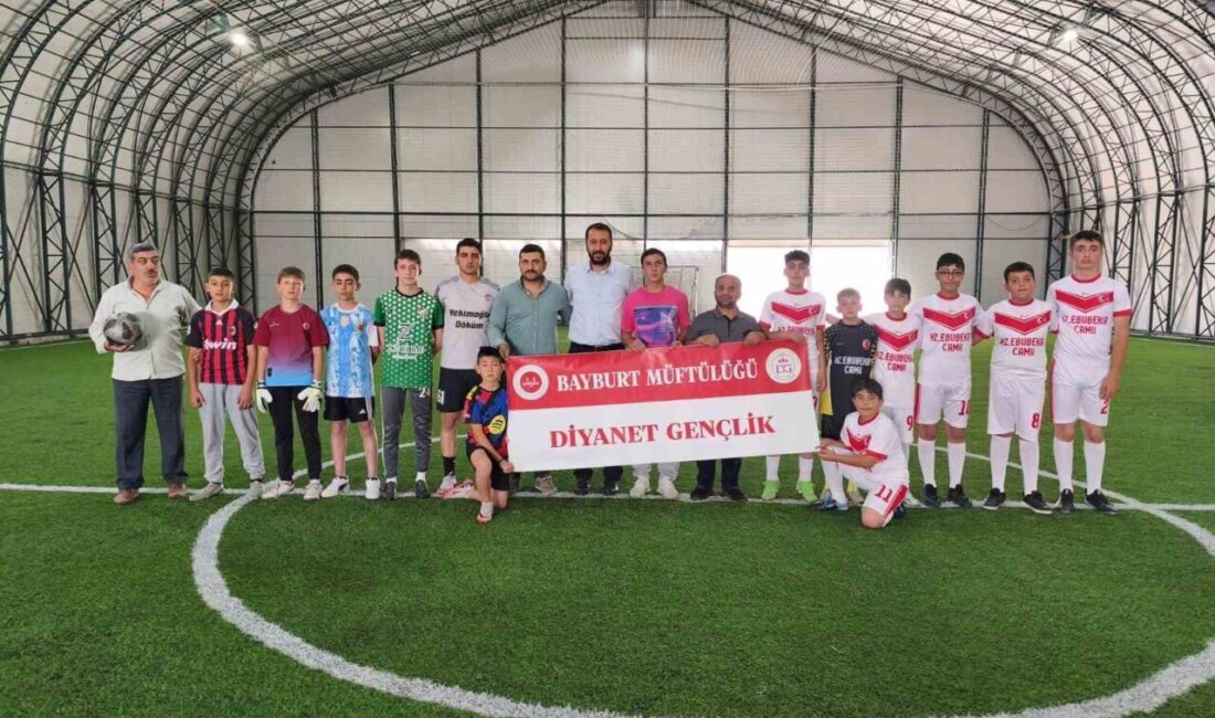 Bayburt'ta Müftülük Gençlik Koordinatörlüğü tarafından organize edilen 'Yaz Kur’an Kursları