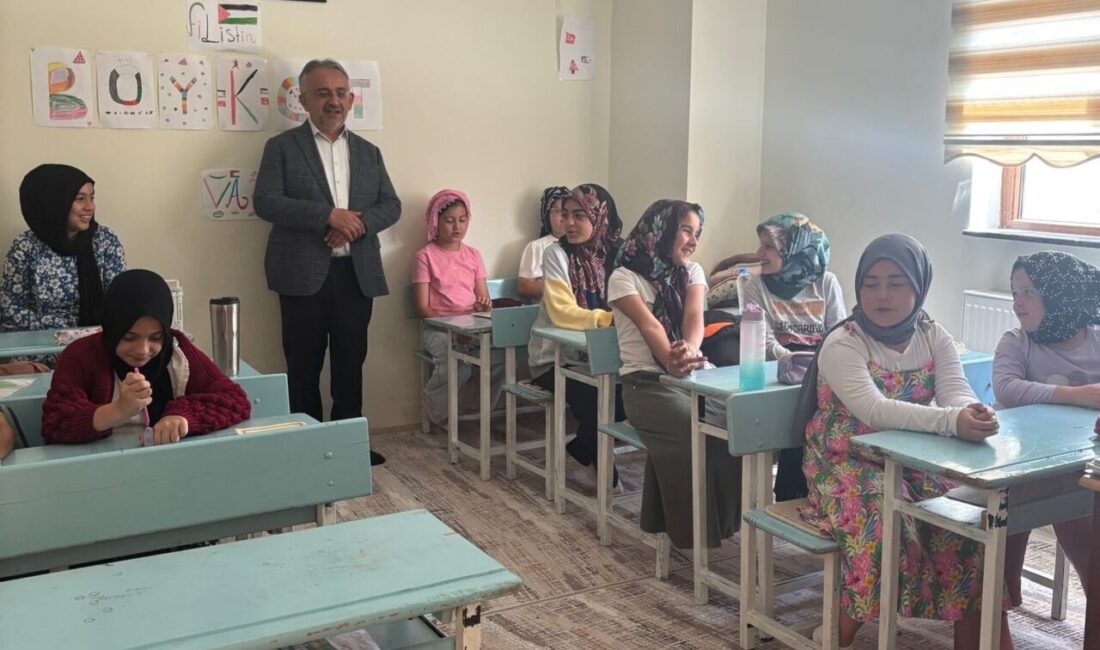 Bayburt İl Müftüsü Bayram Danacı, yaz dönemi etkinlikleri kapsamında, çeşitli