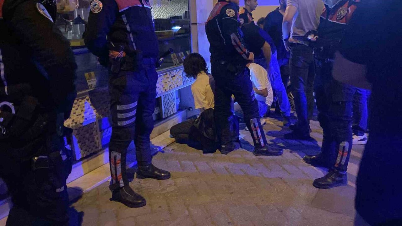 Eskişehir'de Erol Darcan'ın benzin istasyonunda anahtarı kontakta bıraktığı otomobili, bir