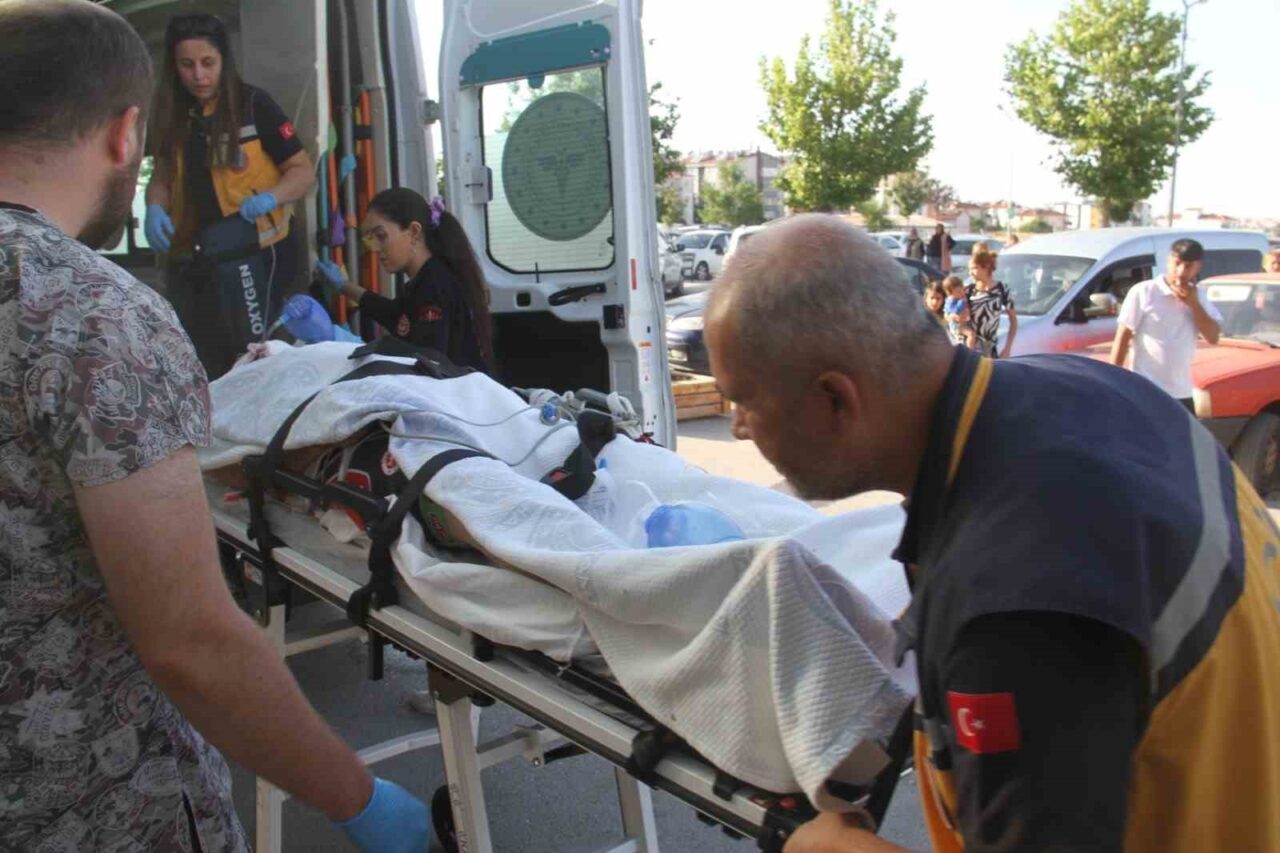 Konya'nın Beyşehir ilçesinde, bisikletli A.E. (44) otomobilin çarpması sonucu ağır