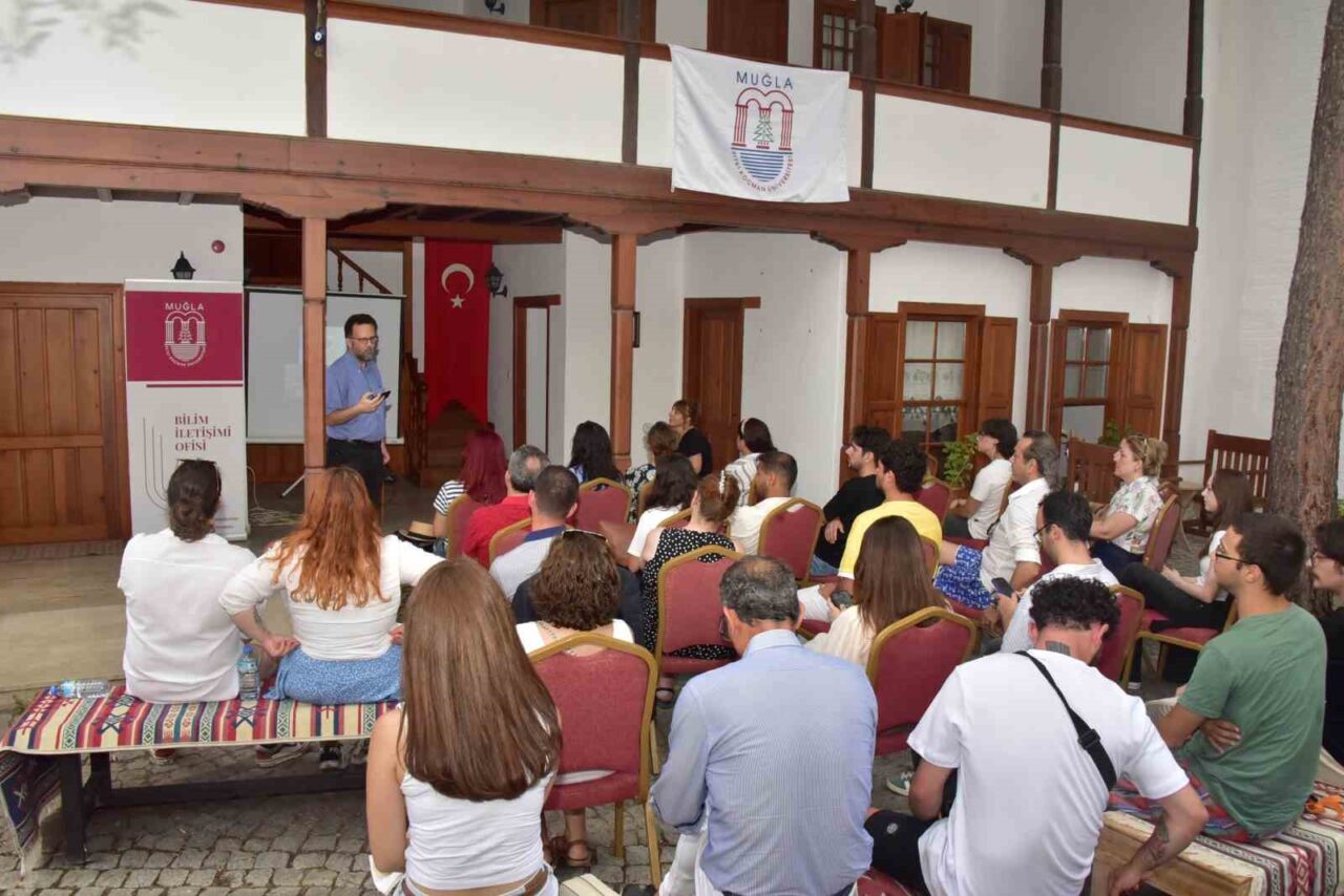 Muğla Sıtkı Koçman Üniversitesi, Bilim İletişimi Ofisi aracılığıyla halka bilimsel