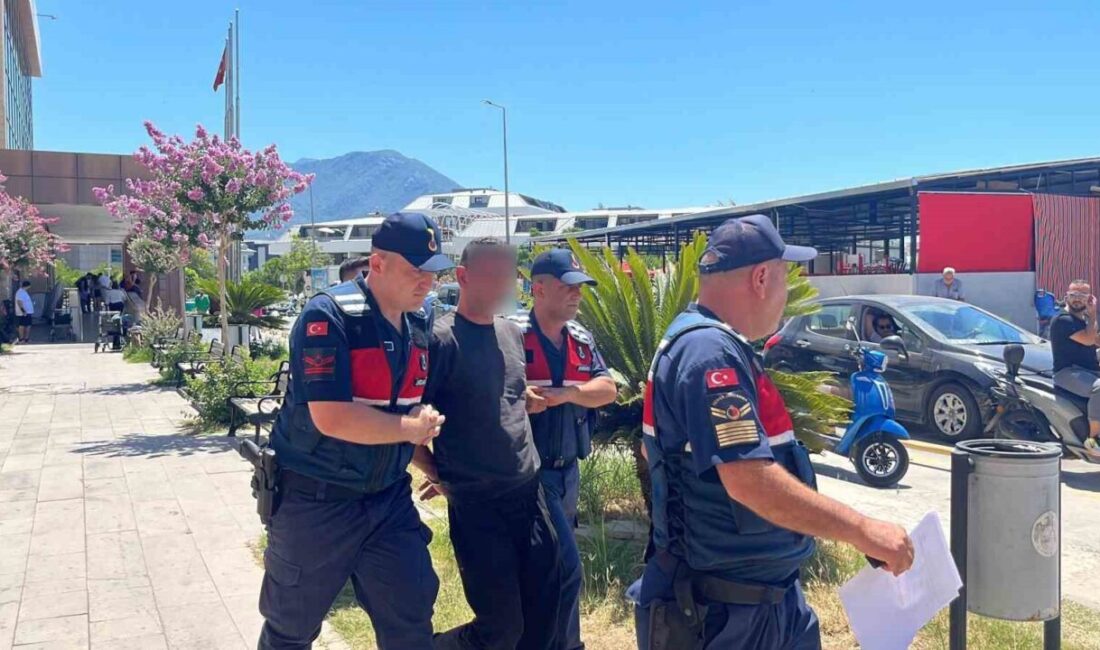 Alanya'da Huriye K. (44), eski eşi Murat K. (41) ile