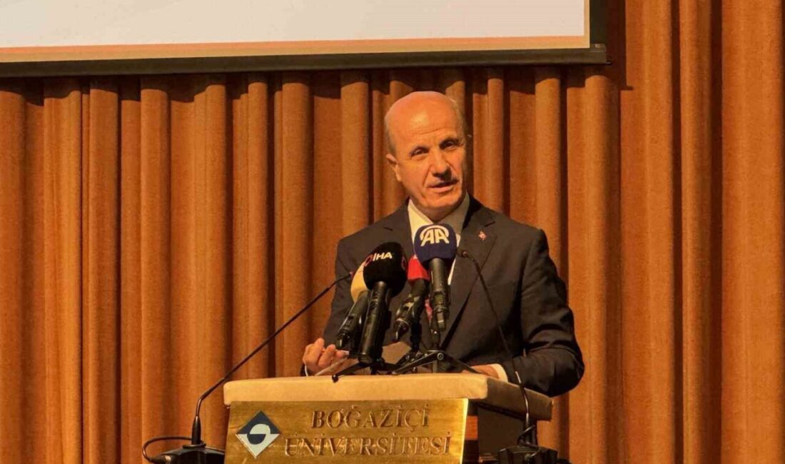 Boğaziçi Üniversitesi'nde düzenlenen toplantıda YÖK Başkanı Erol Özvar, uluslararası sıralamalarda