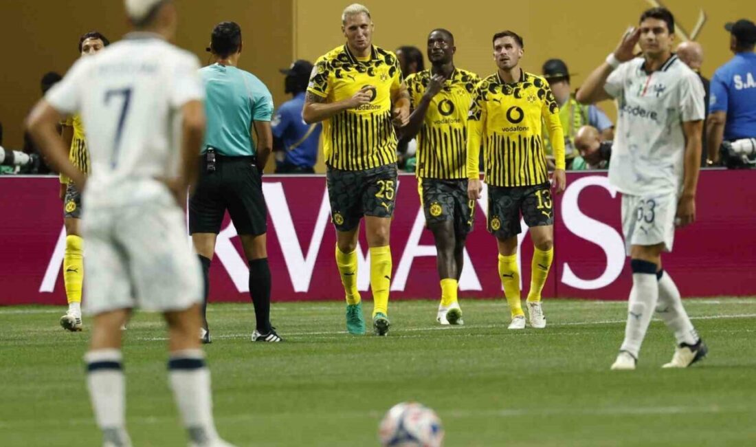 Borussia Dortmund, FIFA Kulüpler Dünya Kupası son 16 turunda Monterrey'i
