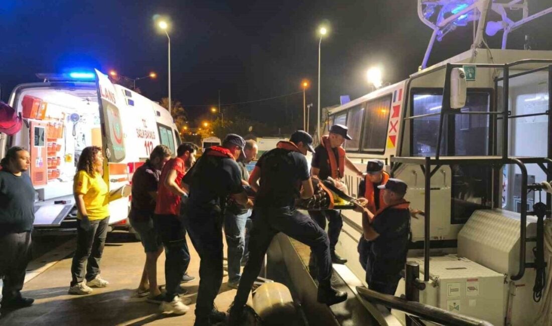 Bozcaada'da kafa travması geçiren 94 yaşındaki M.R.T., Sahil Güvenlik Komutanlığı