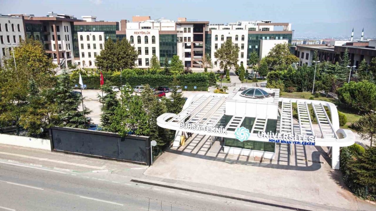 Bursa Teknik Üniversitesi Yabancı Diller Yüksekokulu, EAQUALS'tan aldığı uluslararası akreditasyonunu