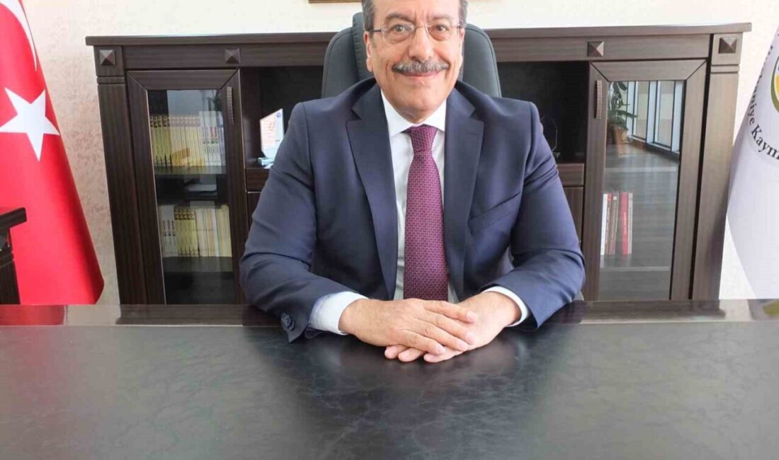 Burhaniye'de, İlyas Memiş'in yerine atanan Cumali Atilla göreve başladı. İlk