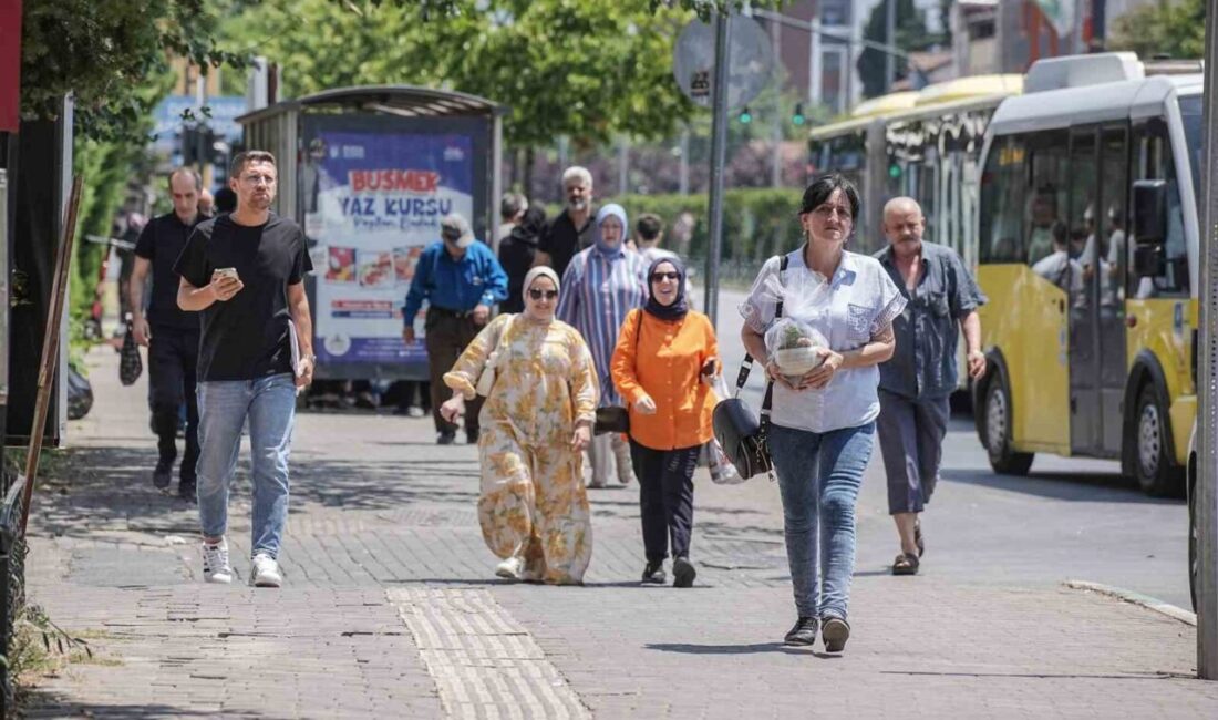 Bursa'nın Gemlik ilçesinde 12.57’de 4.2 büyüklüğünde bir deprem yaşandı. Öncesinde