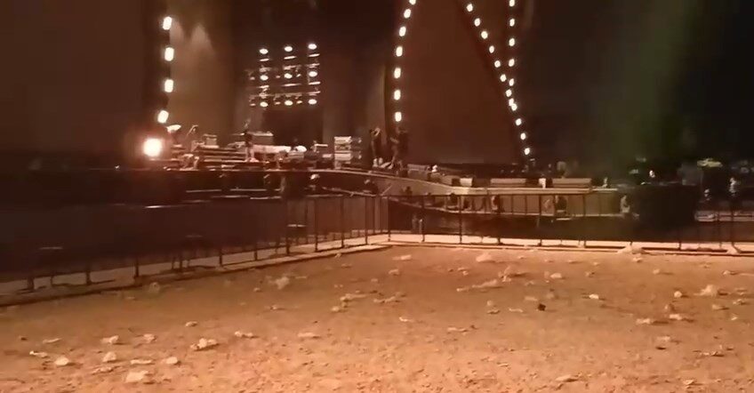Bursa'daki Kültür Yolu Festivali'nde, Sefo'nun konseri sırasında gençler arasında arbede