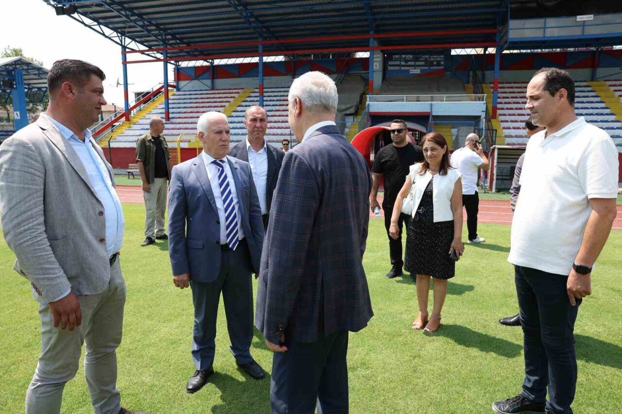 Bursa Büyükşehir Belediyesi, Mustafakemalpaşa İlçe Stadyumu'nu yenileyerek modern bir spor