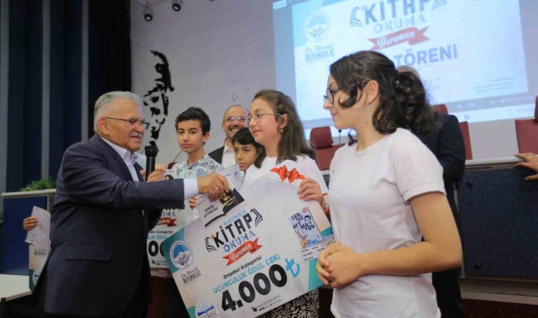 Kayseri Büyükşehir Belediye Başkanı Dr. Memduh Büyükkılıç, KAYMEK'in düzenlediği 4.