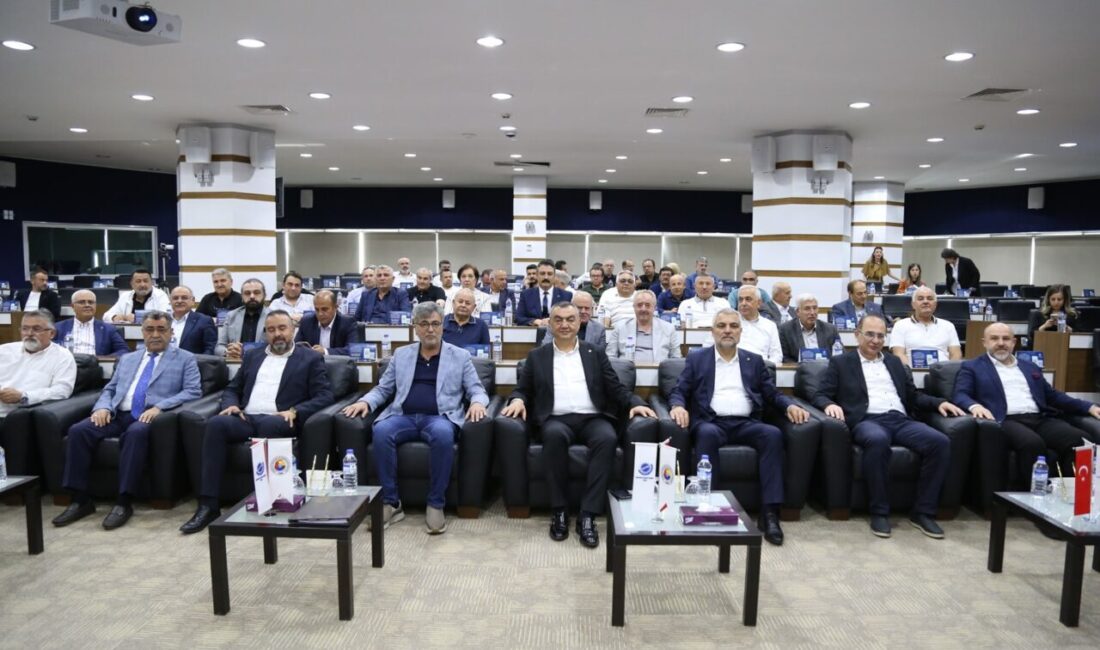 Kayseri Sanayi Odası Başkanı Mehmet Büyüksimitci, son meclis toplantısında ekonomik