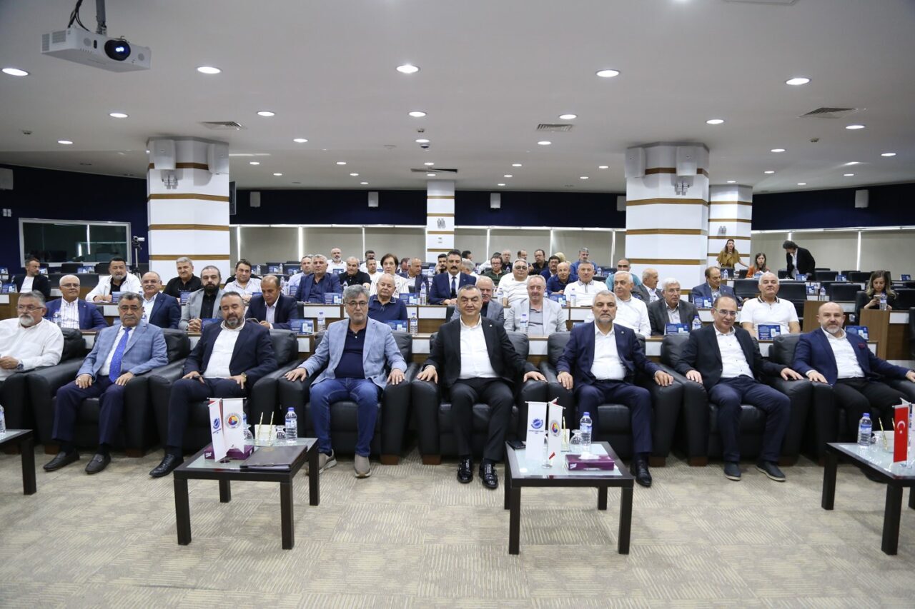 Kayseri Sanayi Odası Başkanı Mehmet Büyüksimitci, son meclis toplantısında ekonomik