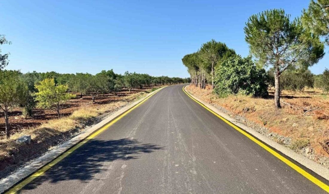 Çanakkale’deki İl Özel İdaresi, kırsal alanlarda 24 kilometre köy yolunu