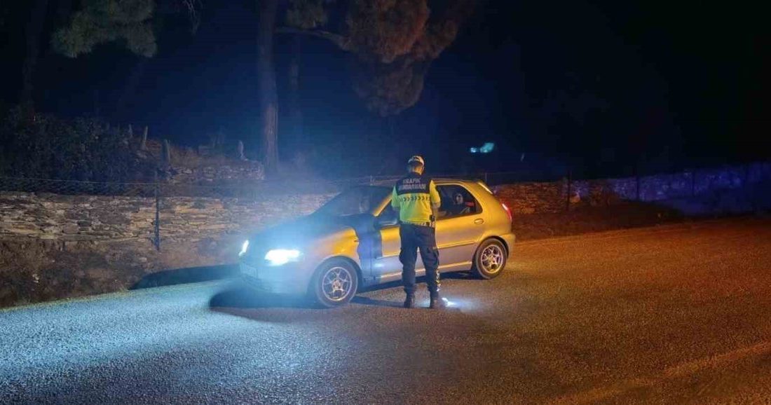 Aydın’ın Çine ilçesinde jandarma, halkın güvenliğini artırmak için gece saatlerinde