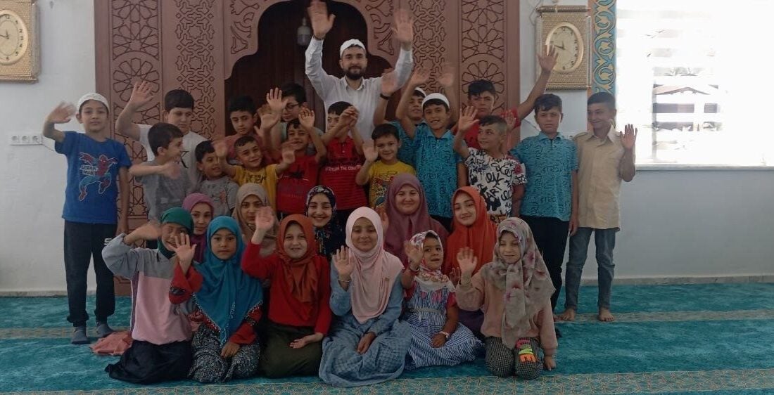 Kilis'in Musabeyli ilçesinde çocuklar, tarım ve hayvancılıkla geçimlerini sağlarken yaz
