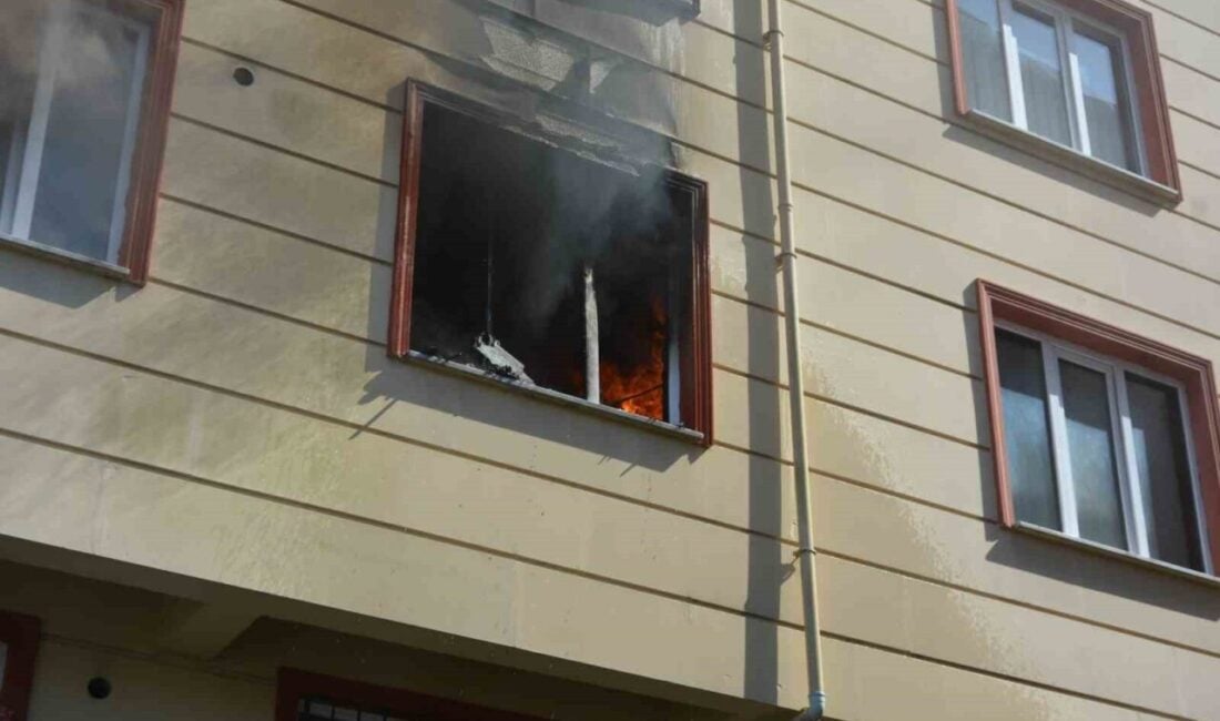 Ordu'nun Ünye ilçesindeki bir apartmanın ikinci katında çocukların oyun oynarken