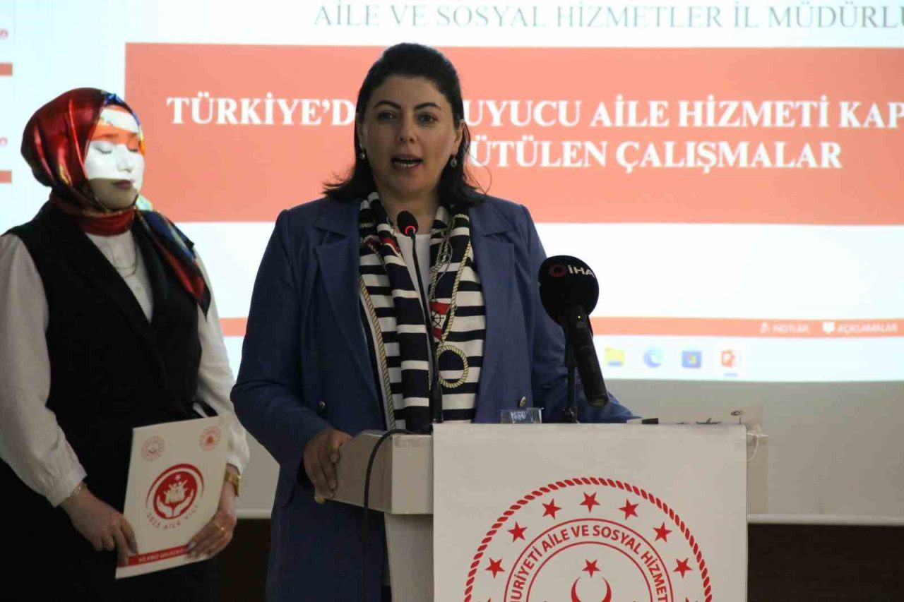 Çorum'da "Toplum Kalkınmasında Gönül Elçileri" Projesi kapsamında koruyucu aileler için