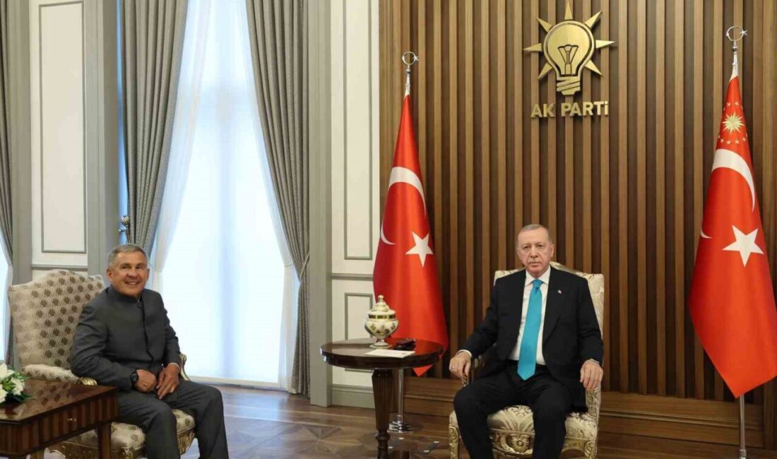 Cumhurbaşkanı Recep Tayyip Erdoğan, Tataristan Cumhurbaşkanı Rüstem Minnihanov ile AK