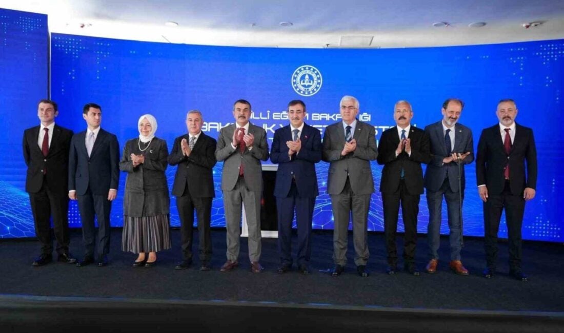 Cumhurbaşkanı Yardımcısı Cevdet Yılmaz, yapay zekanın toplumda eşitsizlikleri derinleştirebileceğini belirtirken,