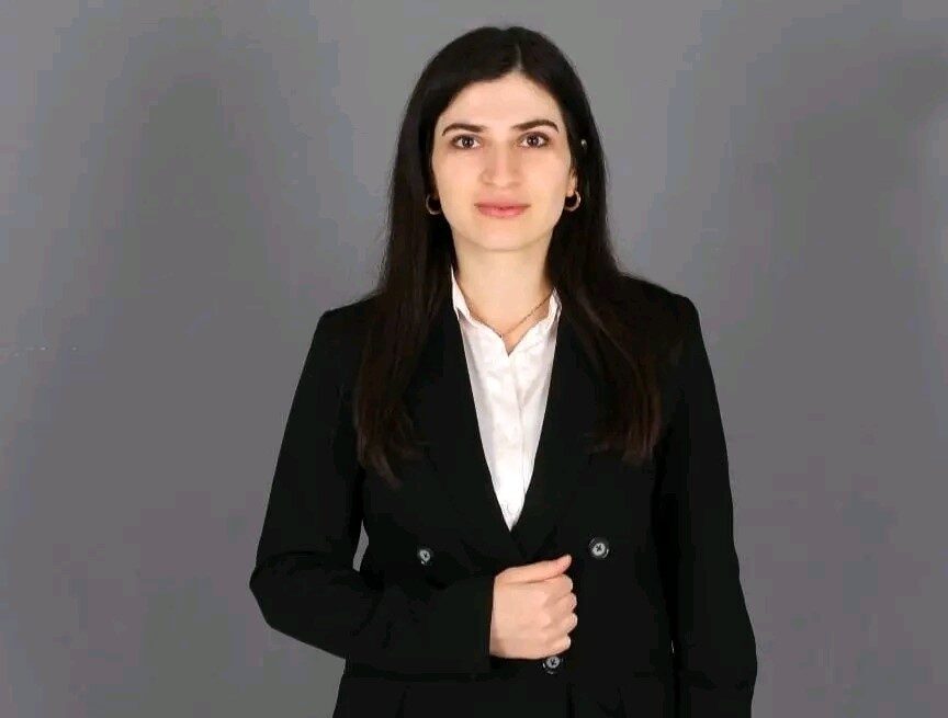 DEM Parti, Şırnak’ın Silopi ilçesindeki Belediye Başkanı Jiyan Ormanlı’yı, disiplinsizlik