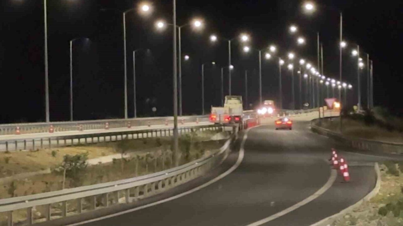 Denizli-Aydın Otoyolu'nda bakım çalışması sırasında meydana gelen kazada, Saime Gökçen