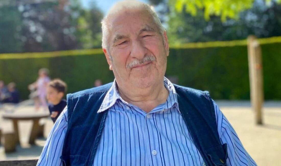 Denizli'nin Merkezefendi ilçesinde 80 yaşındaki Kadir Keyik, yolun karşısına geçerken