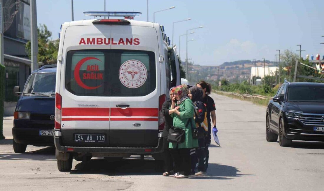 Bursa'nın Gemlik ilçesinde 4.3 büyüklüğünde bir deprem yaşandıktan sonra Serdivan'daki
