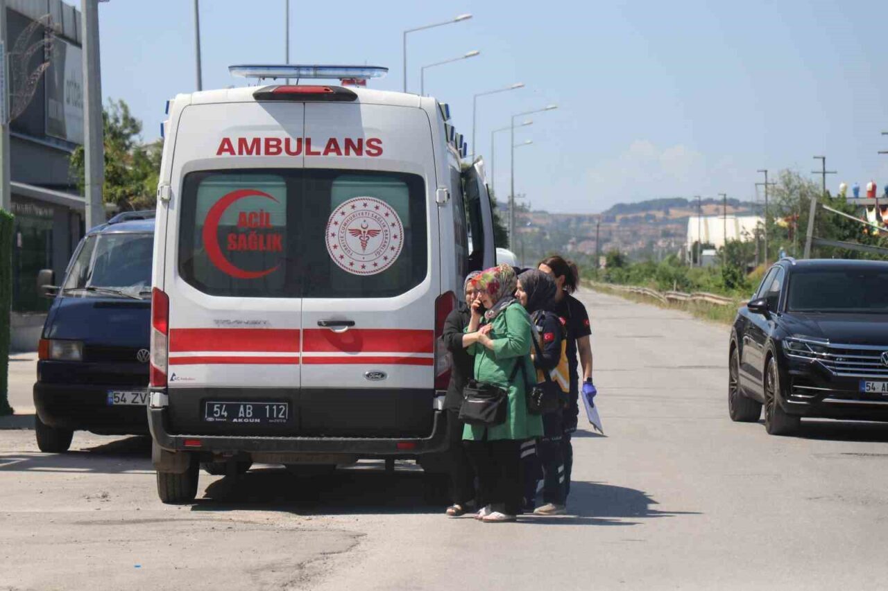 Bursa'nın Gemlik ilçesinde 4.3 büyüklüğünde bir deprem yaşandıktan sonra Serdivan'daki