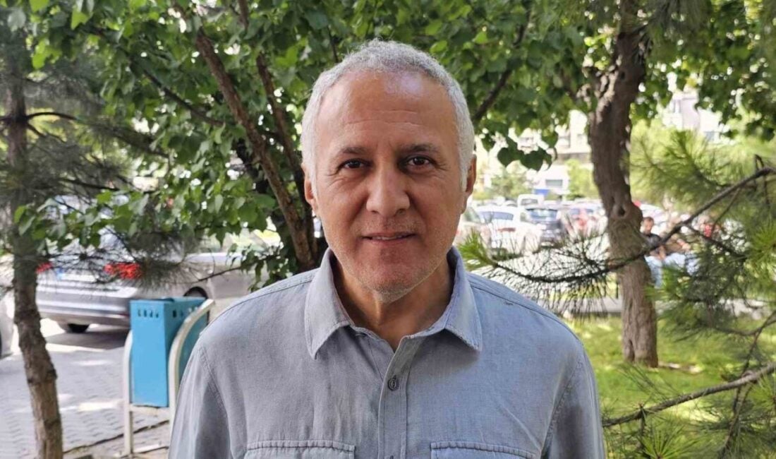 Kayseri'nin Yahyalı ilçesinde bir vatandaş, çok amaçlı bitkisel temizleyiciyle tost