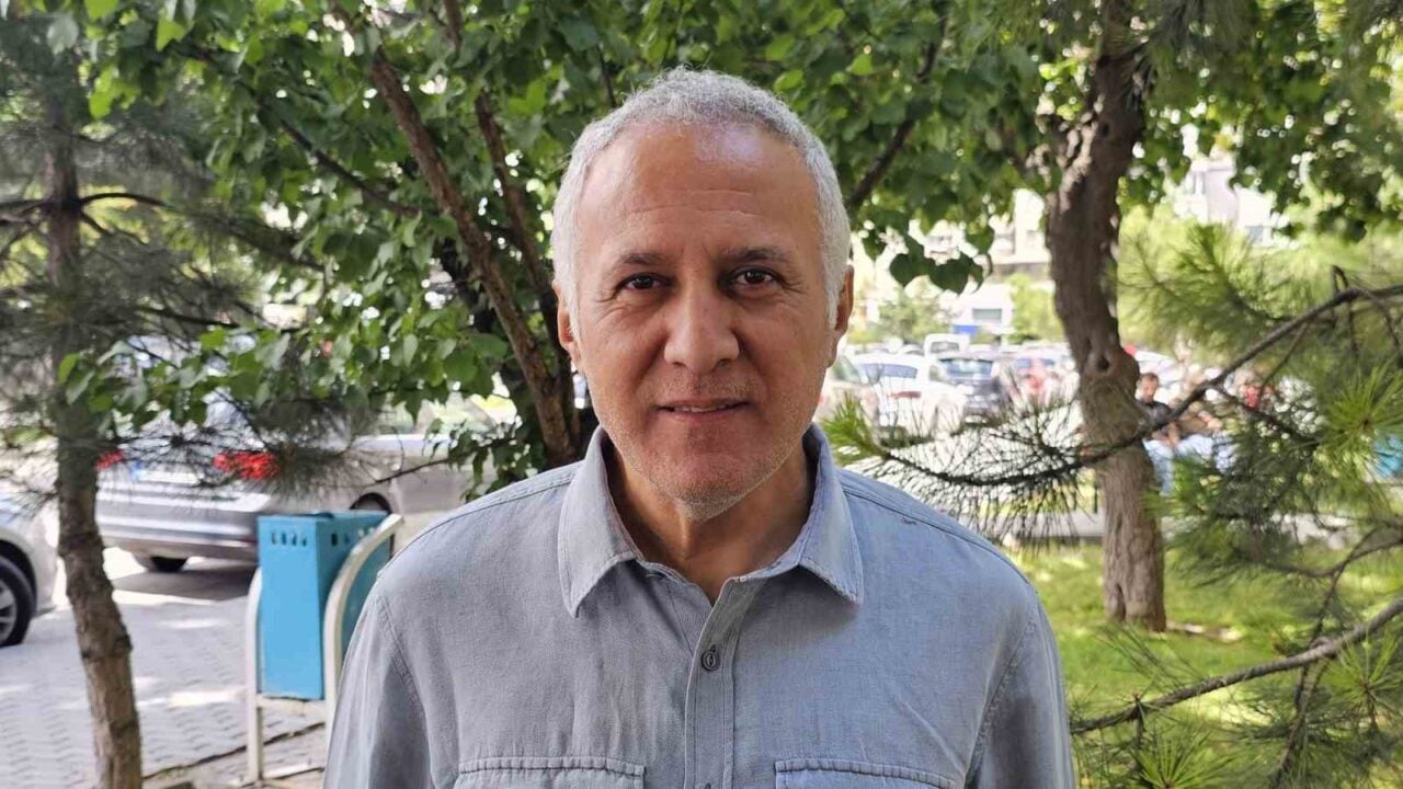 Kayseri'nin Yahyalı ilçesinde bir vatandaş, çok amaçlı bitkisel temizleyiciyle tost