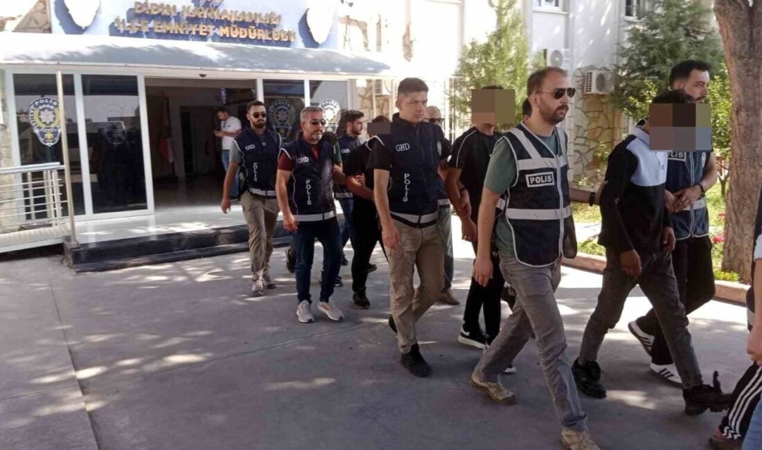 Didim'de, göçmen kaçakçılığına yönelik operasyonda 5 organizatör, 2'si yabancı uyruklu,