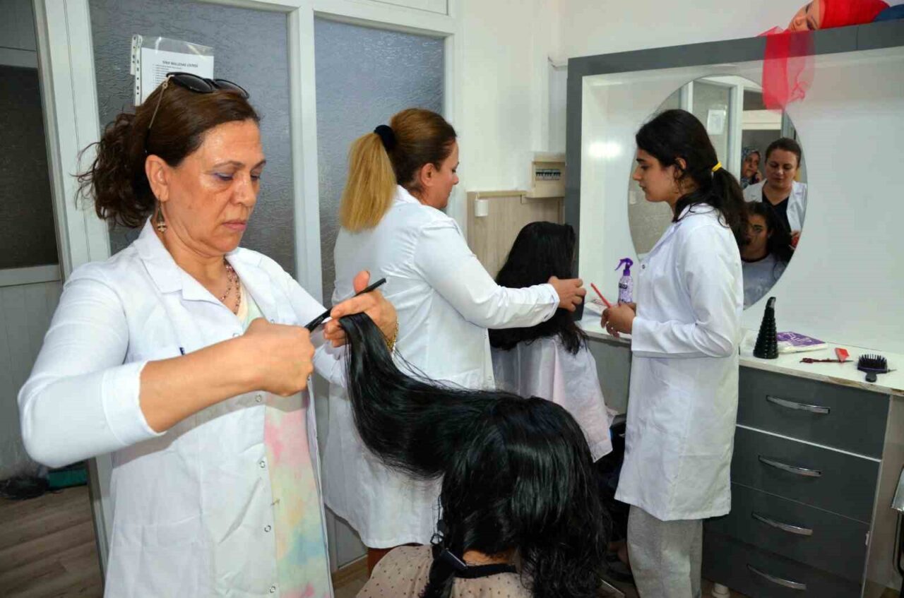 Diyarbakır Büyükşehir Belediyesi, kadınların ekonomik güçlenmesi için mesleki eğitim projeleri