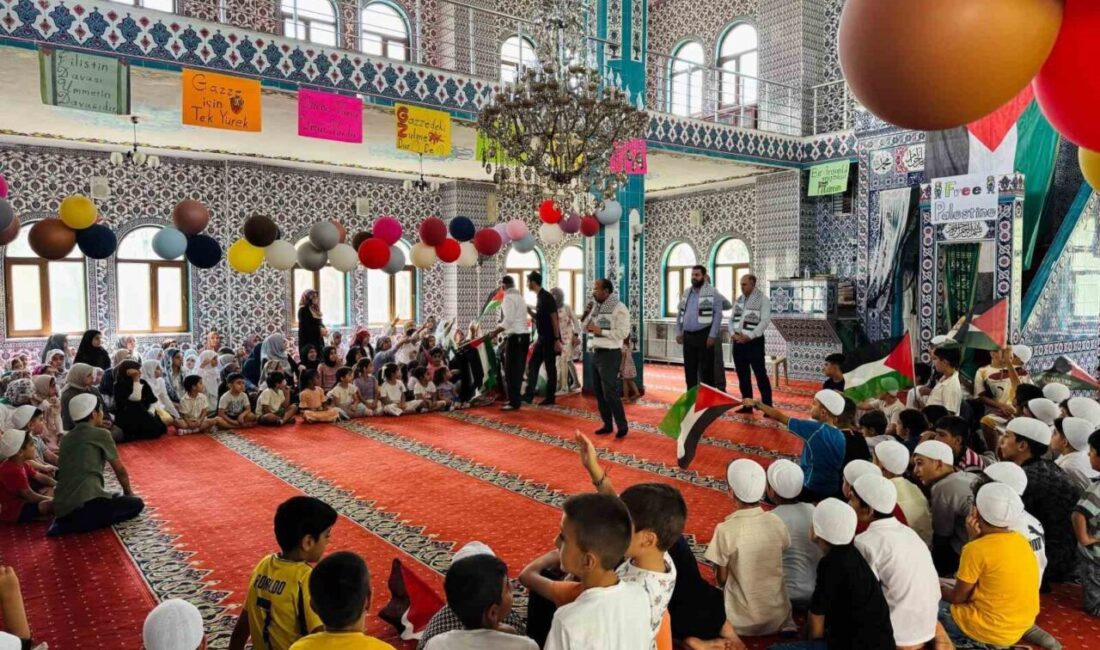 Diyarbakır İl Müftüsü Celal Büyük, "Gazzeli Çocuklara" destek programında yaz