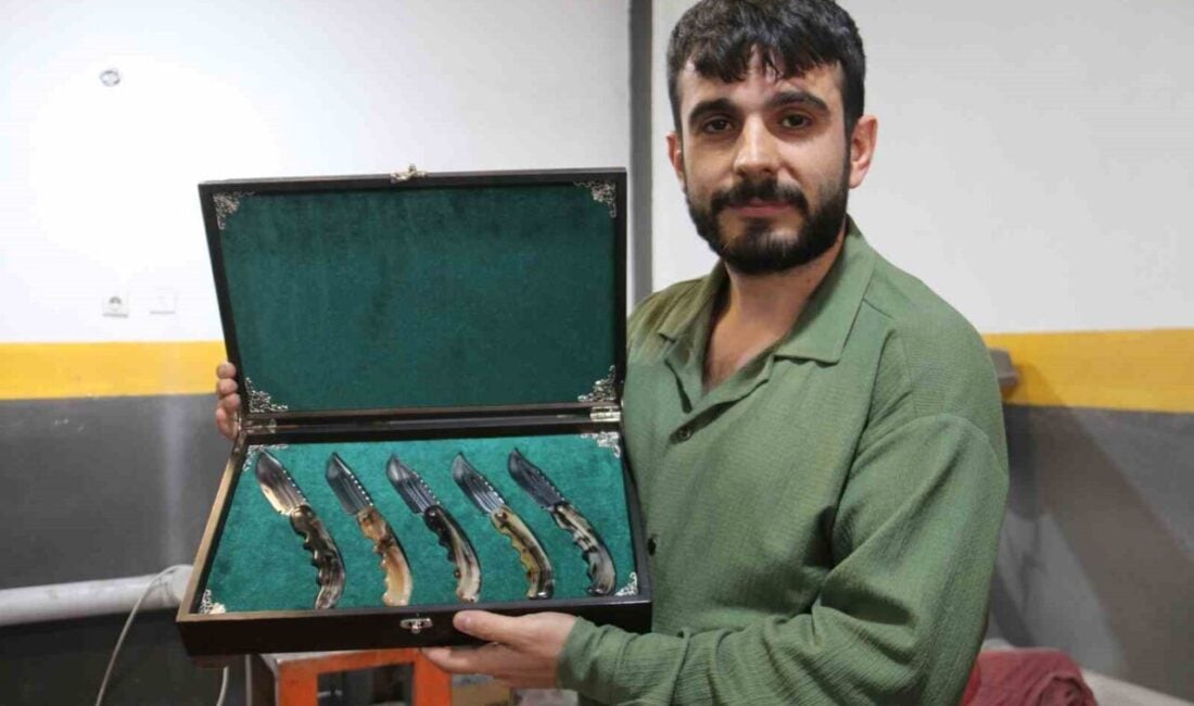 Sivaslı bıçak ustası Emre Göçeri, 10 bin koç boynuzundan seçtiği