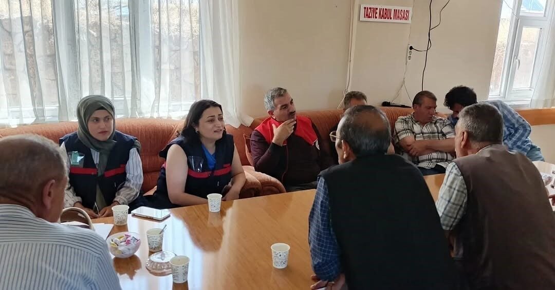 Ağrı'nın Doğubayazıt ilçesinde İlçe Tarım ve Orman Müdürlüğü, üreticilerle "Cuma