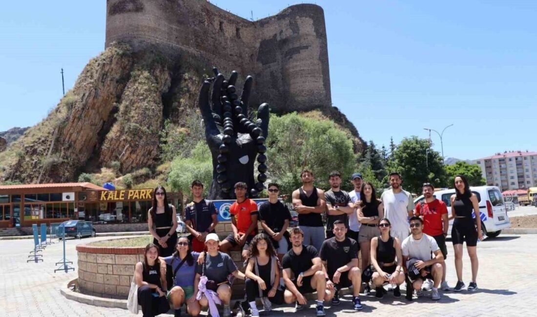 Erzurum’un Oltu ilçesi, Palan Extreme organizasyonu kapsamında uluslararası sporcu öğrencileri