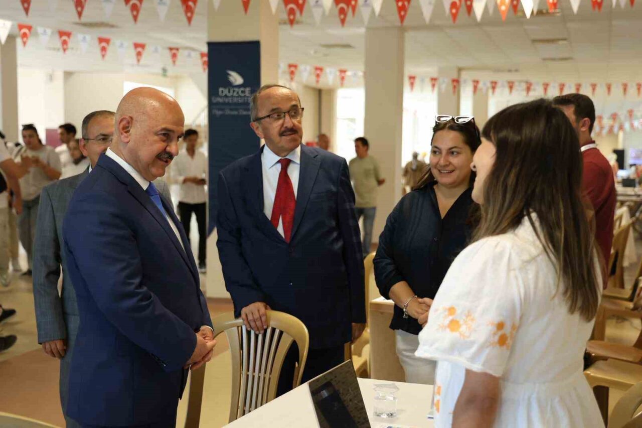 Düzce Üniversitesi, 2025 YKS sonuçlarının ardından "Tanıtım Günleri" ile aday