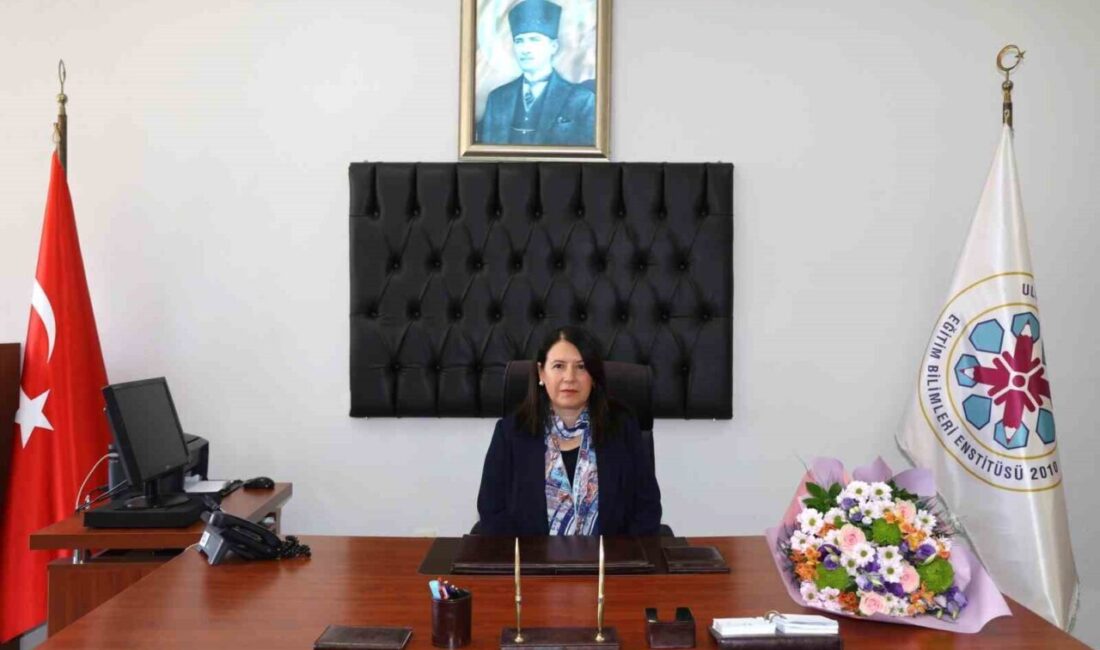 Bursa Uludağ Üniversitesi Eğitim Bilimleri Enstitüsü'nde görev değişimi gerçekleşti. Prof.