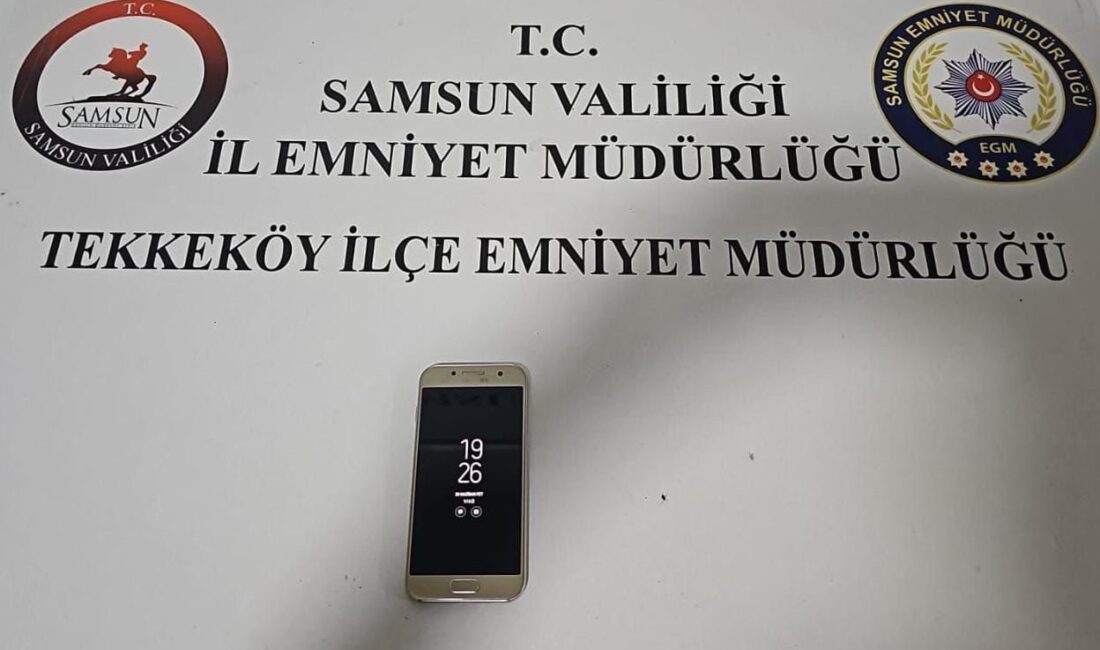 Samsun'un Tekkeköy ilçesinde, 25 yaşındaki S.D., ehliyet sınavında kopya çekmeye