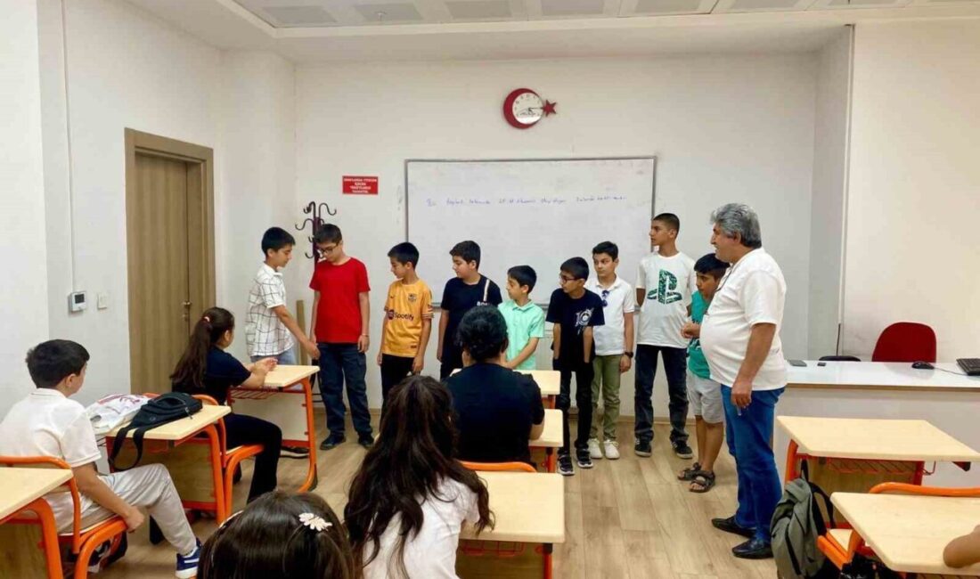 Elazığ Belediyesi, çocuklar ve gençler için ücretsiz yaz kursları düzenleyerek