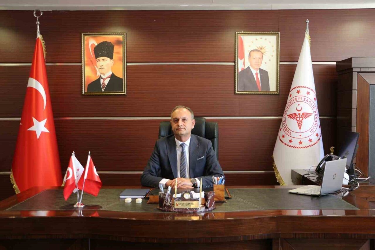 Elazığ İl Sağlık Müdürü Dr. Emrah Gecekuşu, aşırı sıcak havalarda