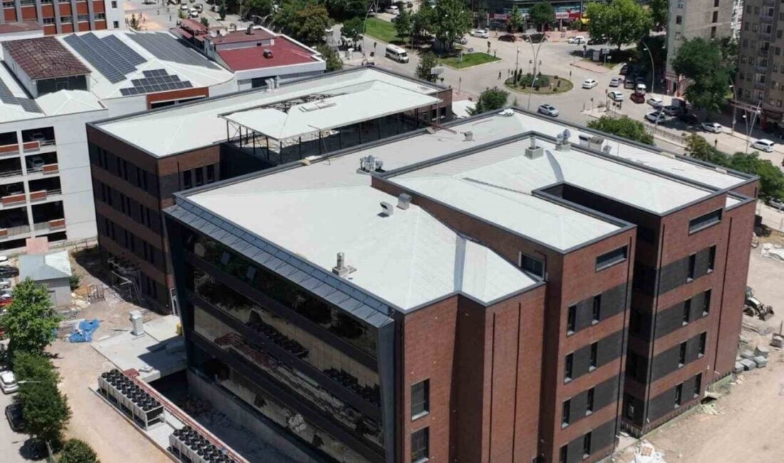 Fırat Üniversitesi Diş Hekimliği Fakültesi ve Hastanesi inşaatındaki çalışmalar hızla