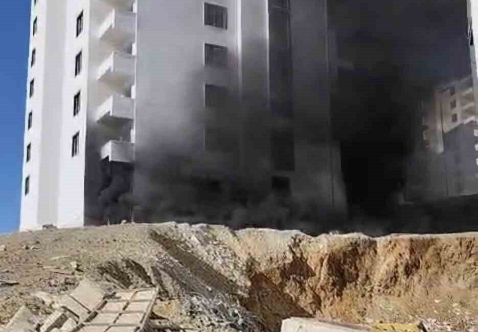 Elazığ'ın Çaydaçıra Mahallesi'nde inşaat halindeki bir binada bilinmeyen bir nedenden