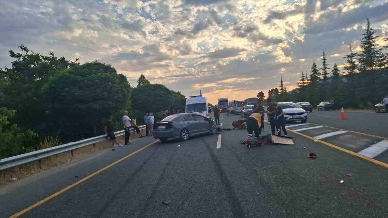 Elazığ'da motosiklet ile otomobilin çarpışması sonucu A.Ş. hayatını kaybederken, R.İ.