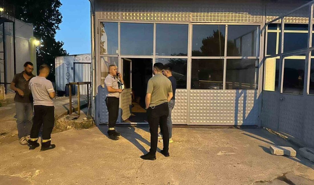 Tekirdağ'ın Muratlı ilçesinde 16 yaşındaki Dindar D., oto yıkama dükkanında