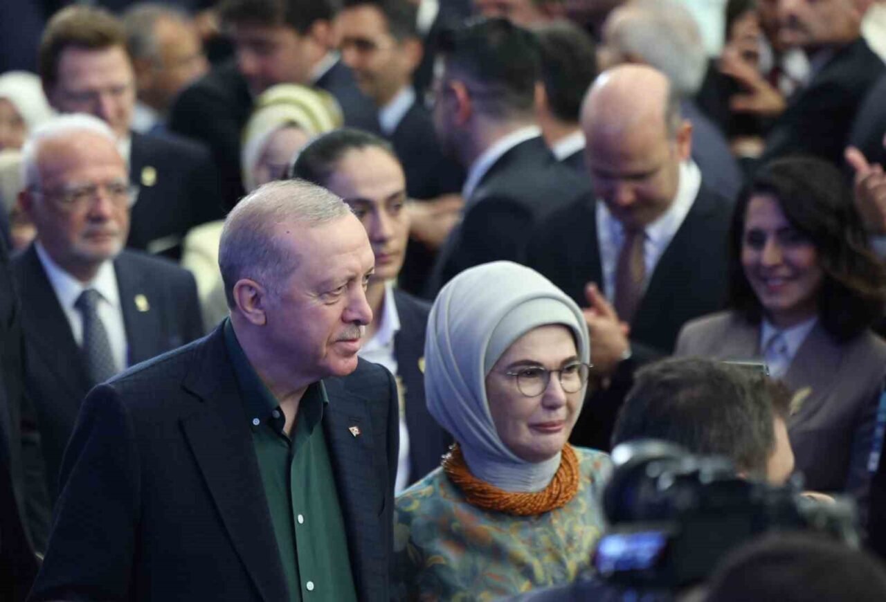 Emine Erdoğan, AK Parti'nin 32. İstişare ve Değerlendirme Toplantısı'na dair