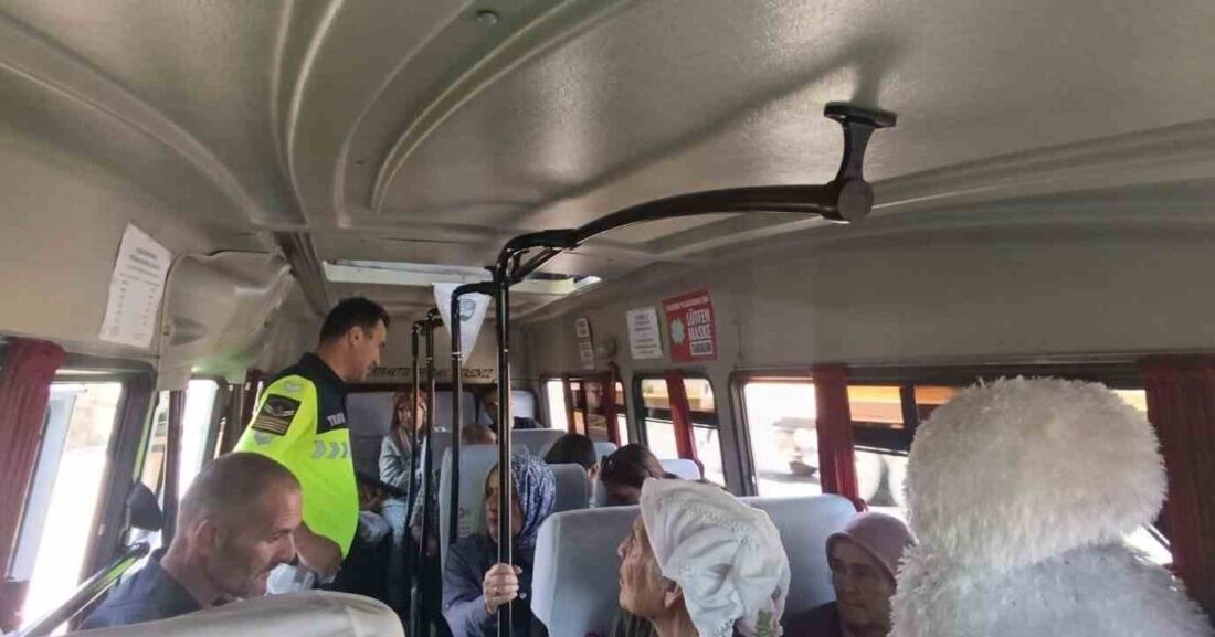 Nazilli'de jandarma ekipleri, toplu taşıma araçları üzerinde emniyet kemeri ve