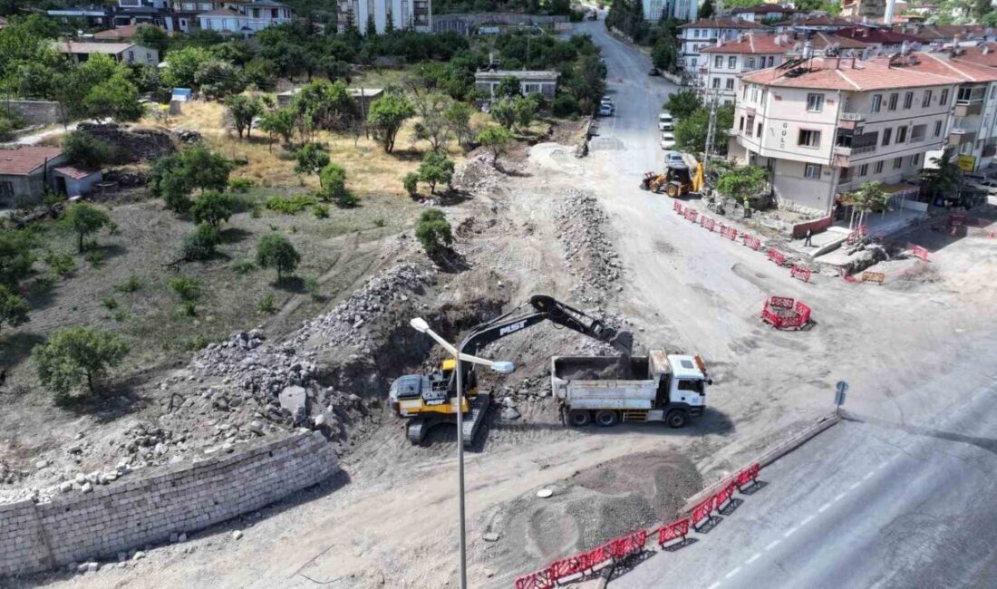 Hacılar Belediye Başkanı Bilal Özdoğan, Erciyes Mahallesi'nde yol genişletme ve