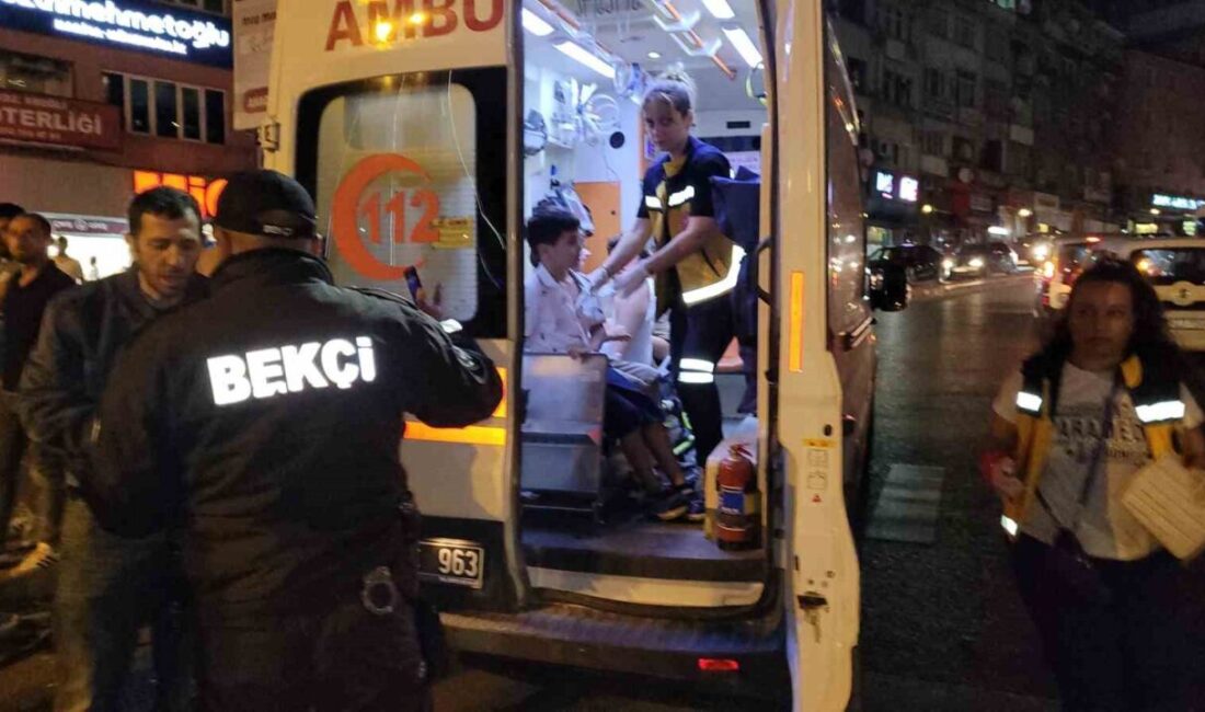 Zonguldak'ın Ereğli ilçesinde akşam saatlerinde iki hafif ticari aracın çarpışması